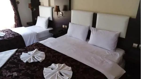 تصویر اتاق سه تخته هتل پارلا آستارا اتاق سه تخته در هتل پارلا آستارا