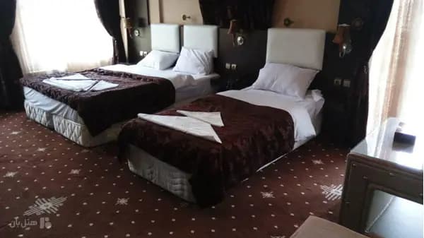 تصویر اتاق سه تخته هتل پارلا آستارا اتاق سه تخته در هتل پارلا آستارا