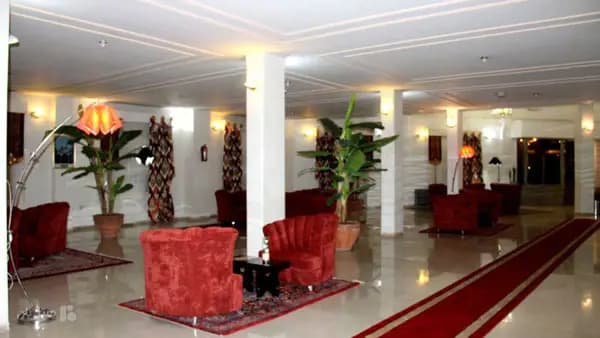 تصویر لابی هتل گواشیر کرمان لابی هتل گواشیر کرمان