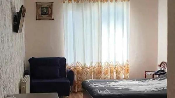 تصویر فضای داخلی اتاق هتل سنگسر مهدیشهر 1 فضای داخلی اتاق هتل سنگسر مهدیشهر 1