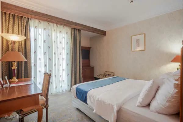 تصویر طراحی داخلی اتاقهای هتل پارسیان استقلال تهران طراحی داخلی اتاقهای هتل پارسیان استقلال تهران