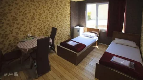 تصویر اتاق سه تخته مهمانسرا حیات اردبیل اتاق سه تخته در مهمانسرا حیات اردبیل