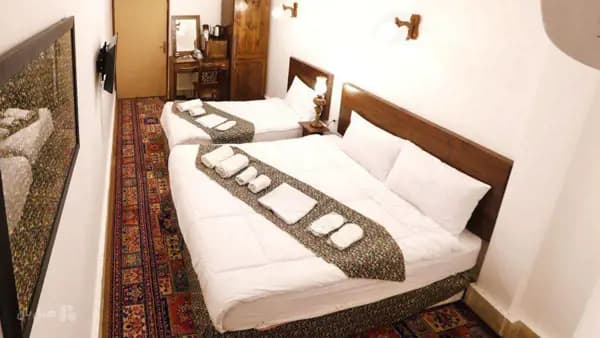 تصویر اتاق سه تخته 3 اقامتگاه ترنج سبز یزد اتاق سه تخته 3 در اقامتگاه ترنج سبز یزد