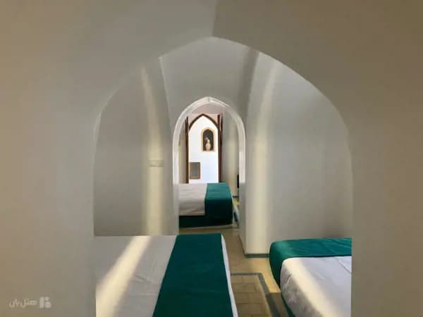 تصویر اتاق شش تخته 7 هتل سنتی کوروش یزد اتاق شش تخته 7 هتل سنتی کوروش یزد