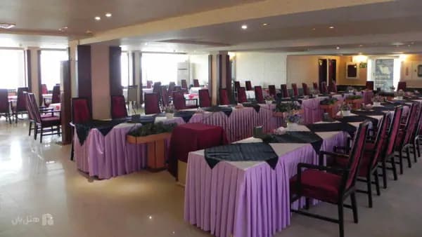تصویر رستوران هتل پارسیان آبادان رستوران مدرن هتل پارسیان آبادان