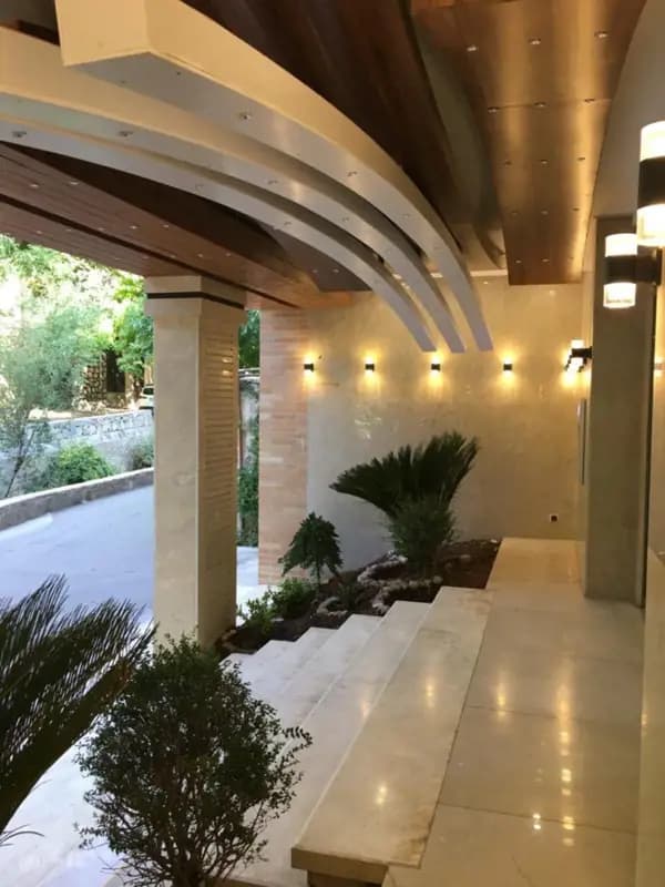 تصویر ورودی هتل ساران شهمیرزاد ورودی هتل ساران شهمیرزاد