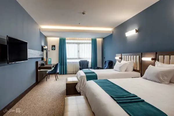 تصویر اتاق سه تخته هتل رویال تهران اتاق سه تخته در هتل رویال تهران