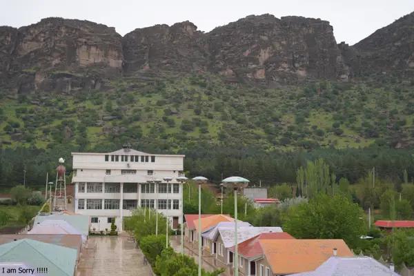 تصویر نمای بیرونی هتل شاپورخواست خرم آباد نمای بیرونی هتل شاپورخواست خرم آباد