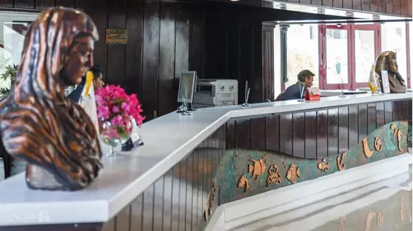 تصویر پذیرش هتل تماشا کیش پذیرش هتل تماشا کیش