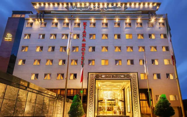 ورودی هتل کیانا مشهد