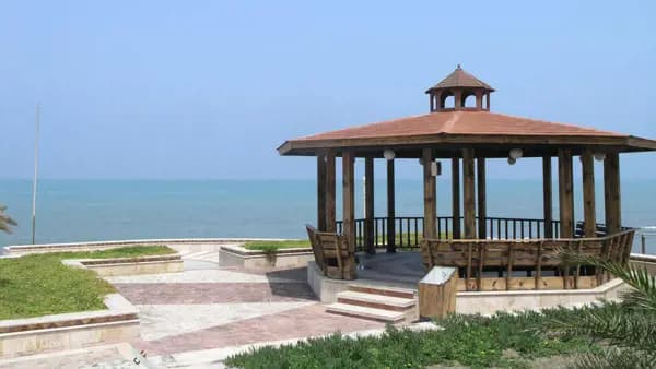 تصویر فضای بیرونی هتل نگین نور فضای بیرونی هتل نگین نور