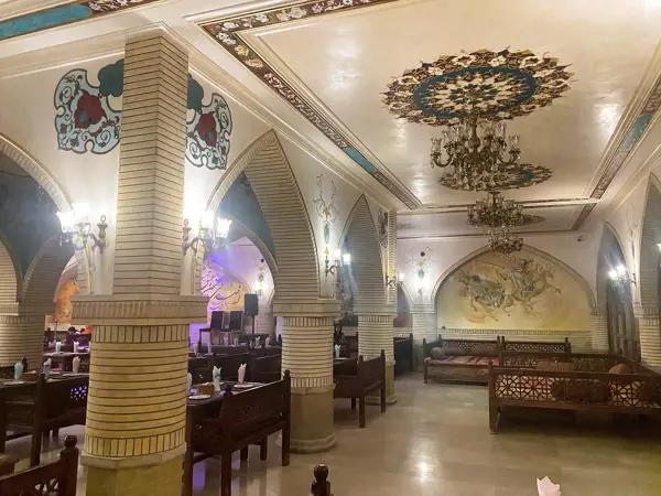 تصویر رستوران سنتی هتل آریانا شیراز رستوران سنتی در هتل آریانا شیراز